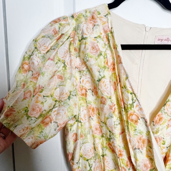 Ivy City Co faux wrap Lyra Midi Dress Yellow Floral Print Size Medium - Picture 5 of 9